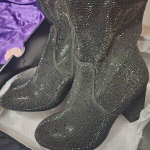 Black boots!